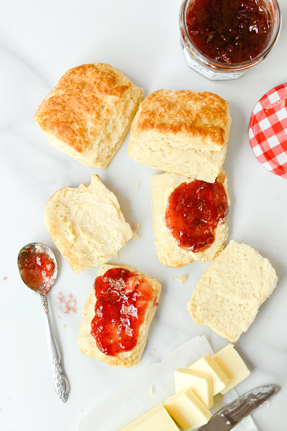 small batch buttermilk biscuits - bethcakes.com