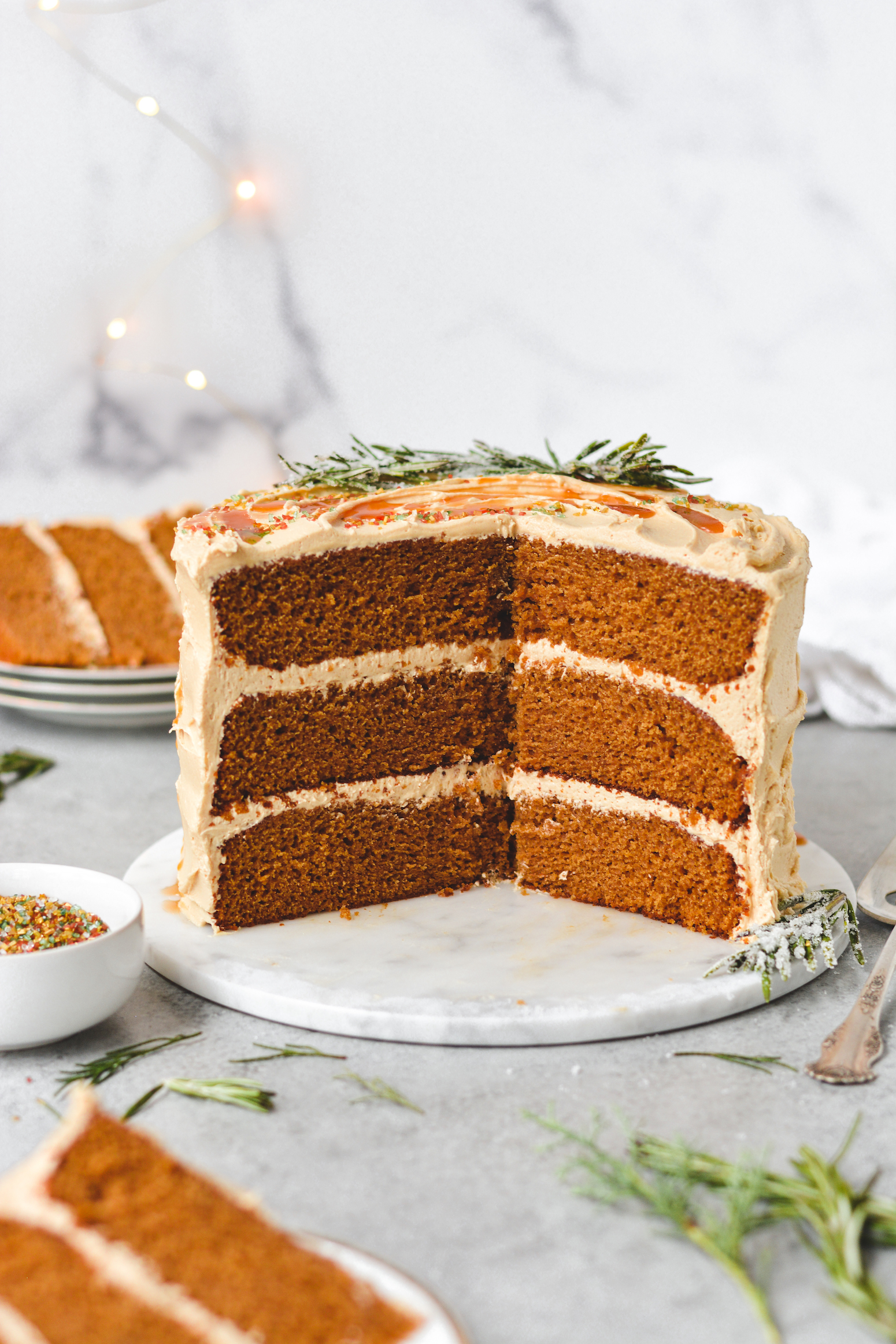 gingerbread cake with salted caramel buttercream - bethcakes.com