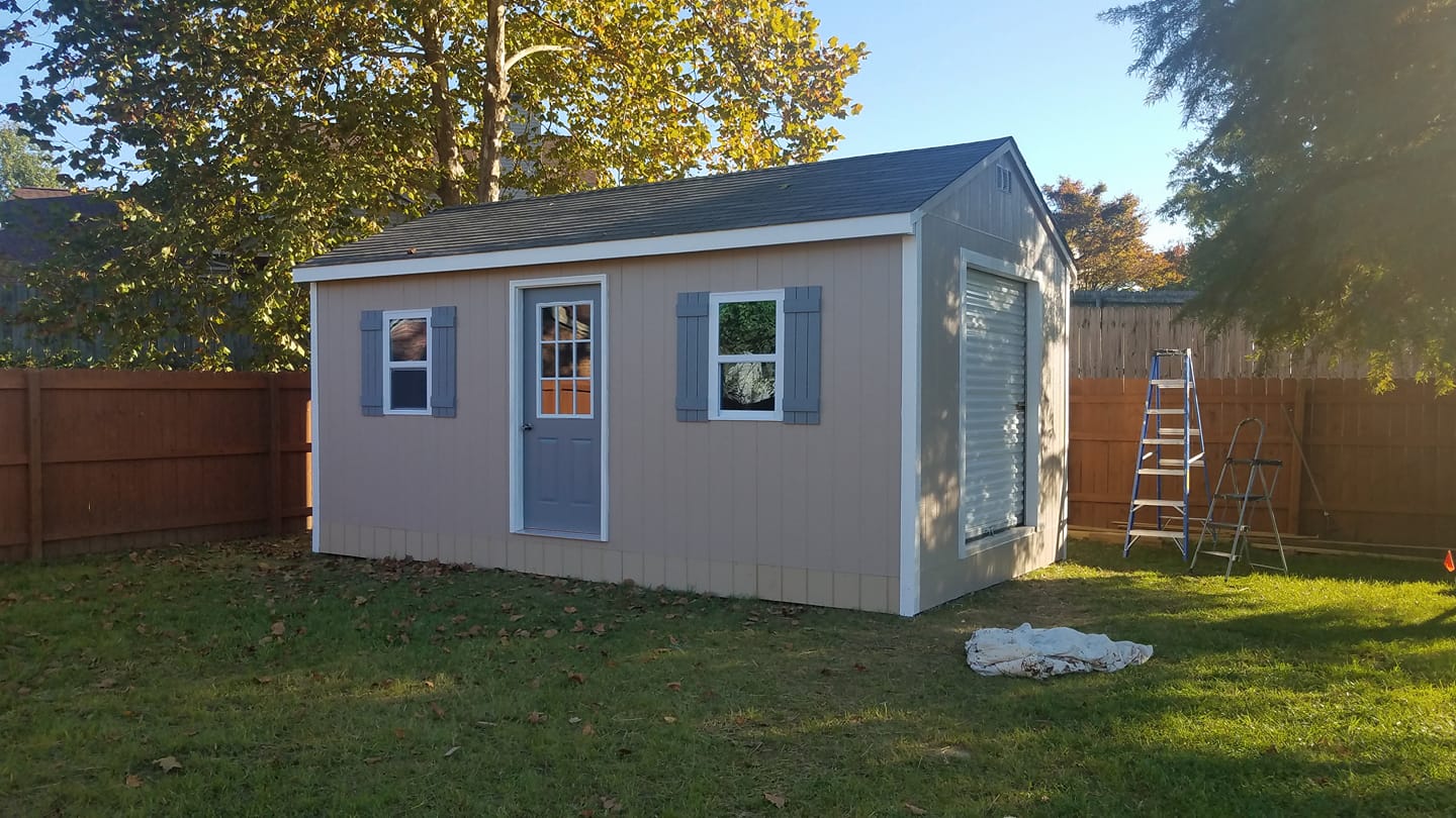 12x20x12 7'sidewalls Barn House (unfinished painting)