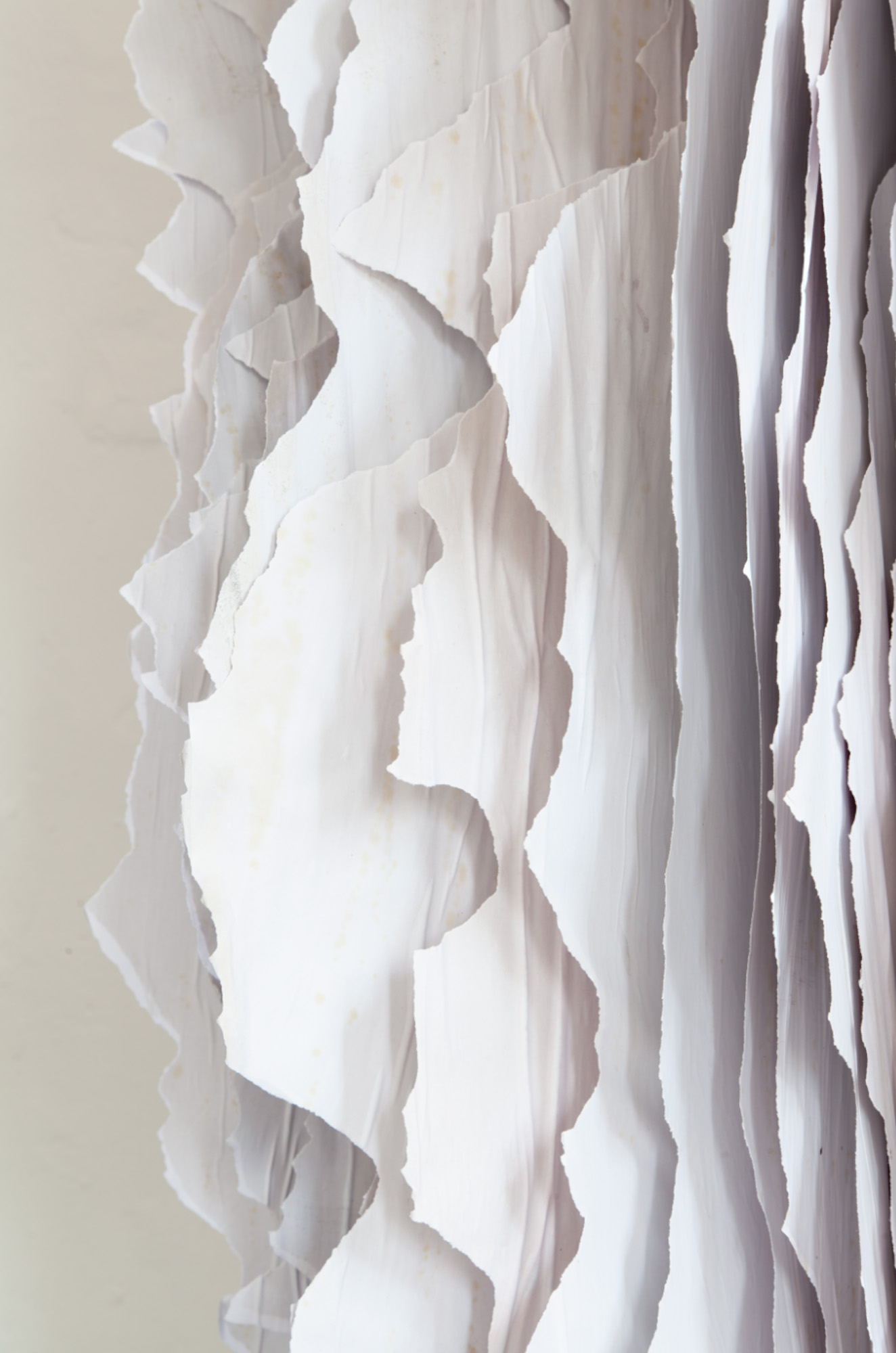 Horizons 2013, Installation aus Papier, Maße 1,20 x 2,20 m