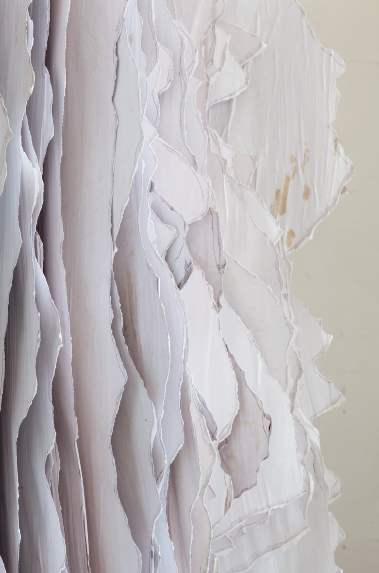 Horizons 2013, Installation aus Papier, Maße 1,20 x 2,20 m