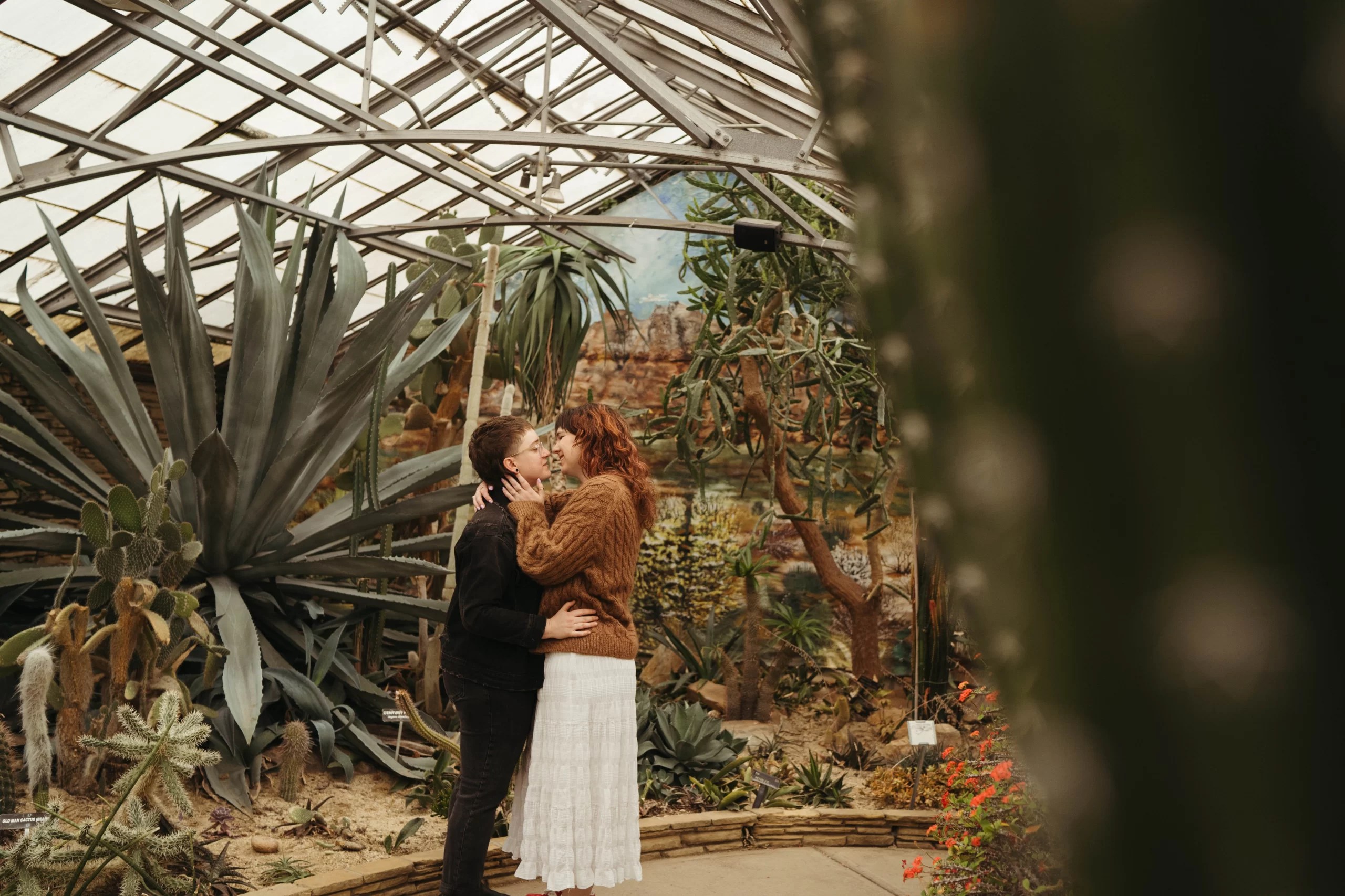 Lifestyle Experiences with Queer Photographer Between Two Clouds