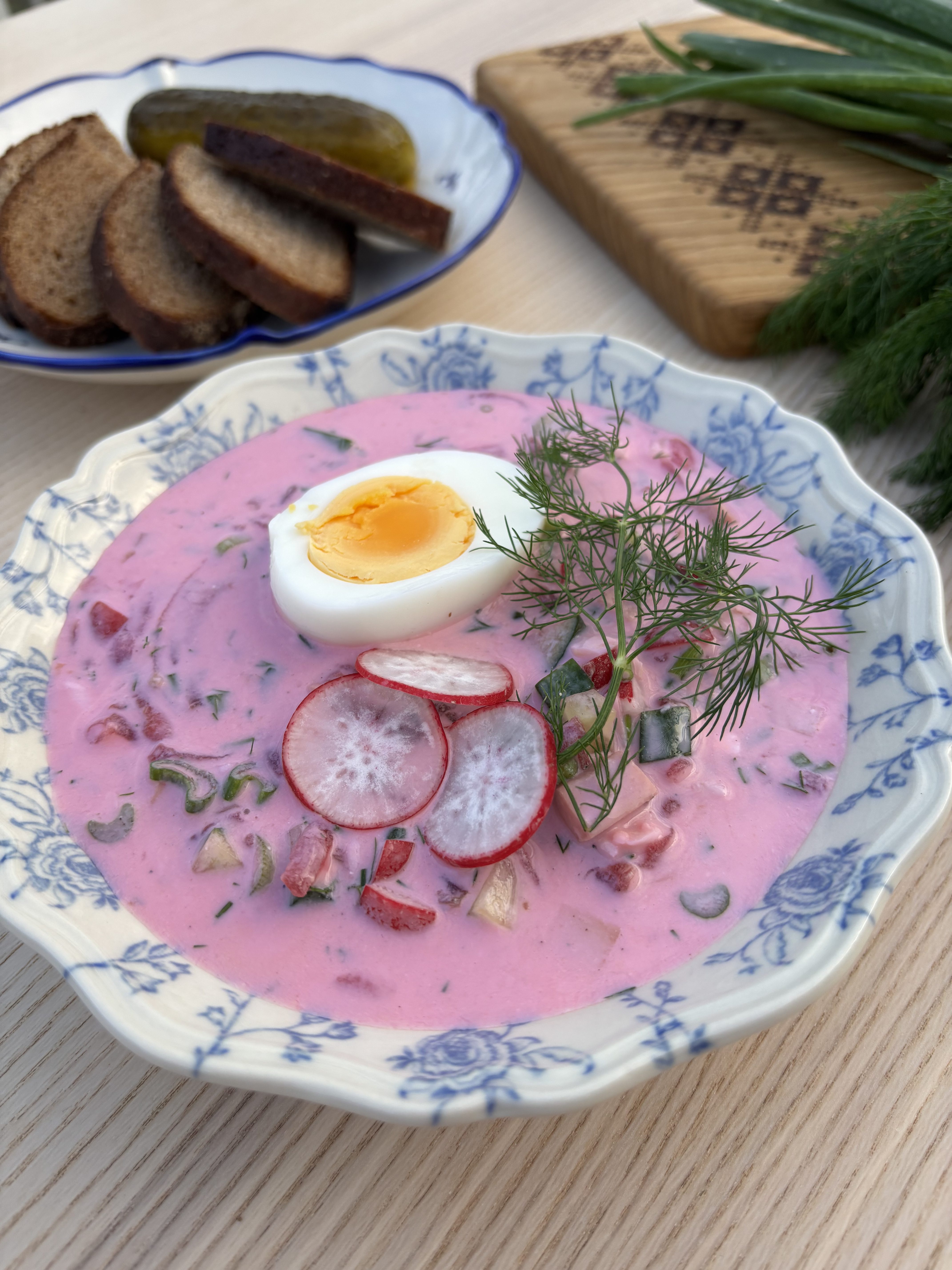 Aukstā Zupa (Latvian Style Pink Soup)