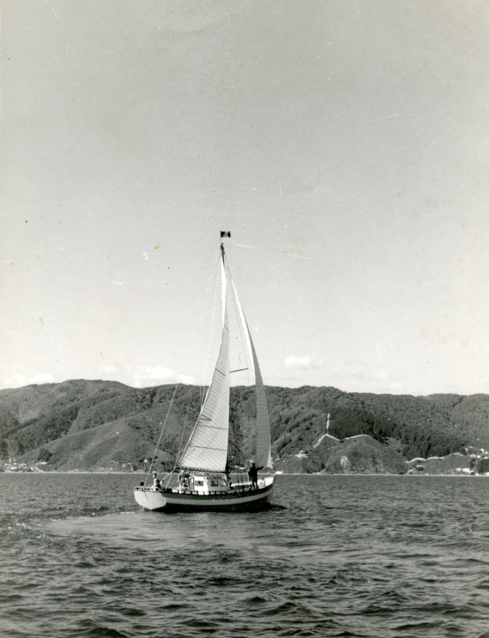 Illusions was the longest running day tour operating in the whitsundays, over 30 years, sailing to. Sailing My History Beyond Eye Level