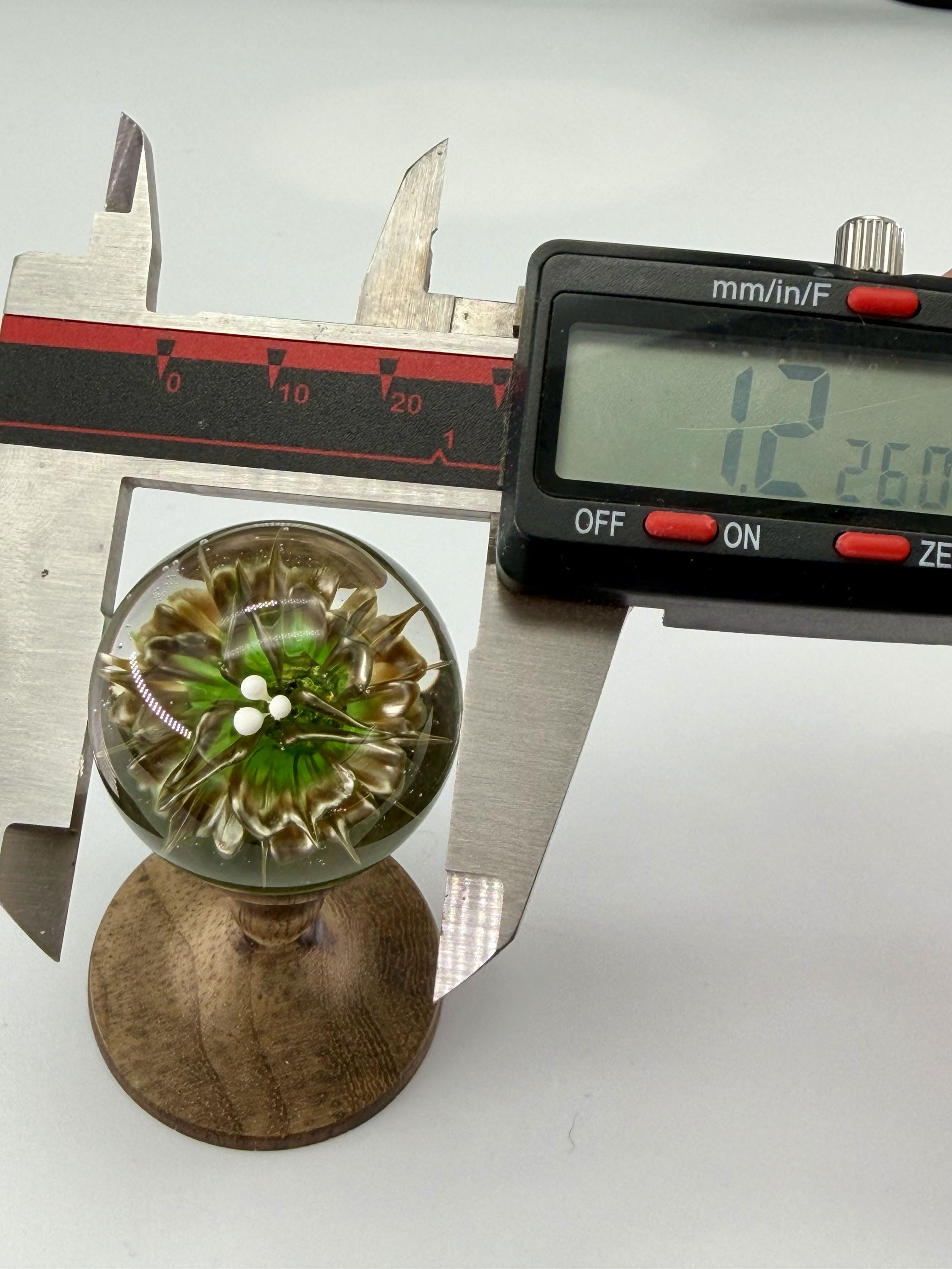 1.22 ION (Uranium) over Electrum Lily Marble