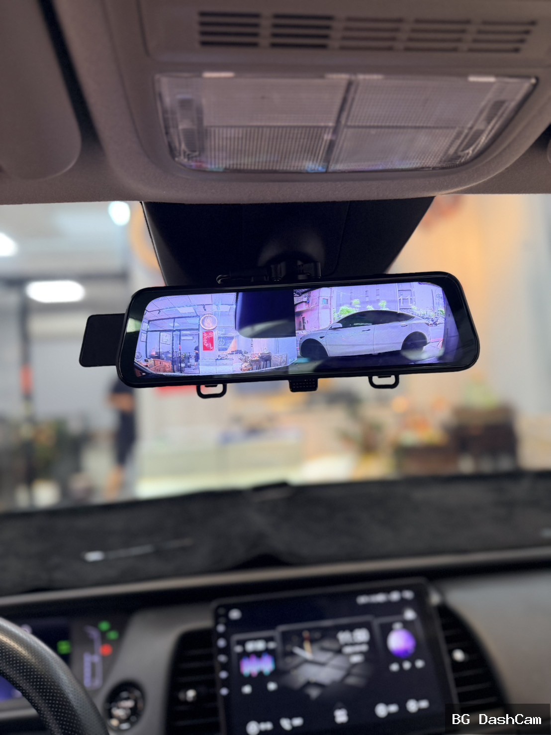 車內電子後視鏡行車記錄器的實際顯示畫面