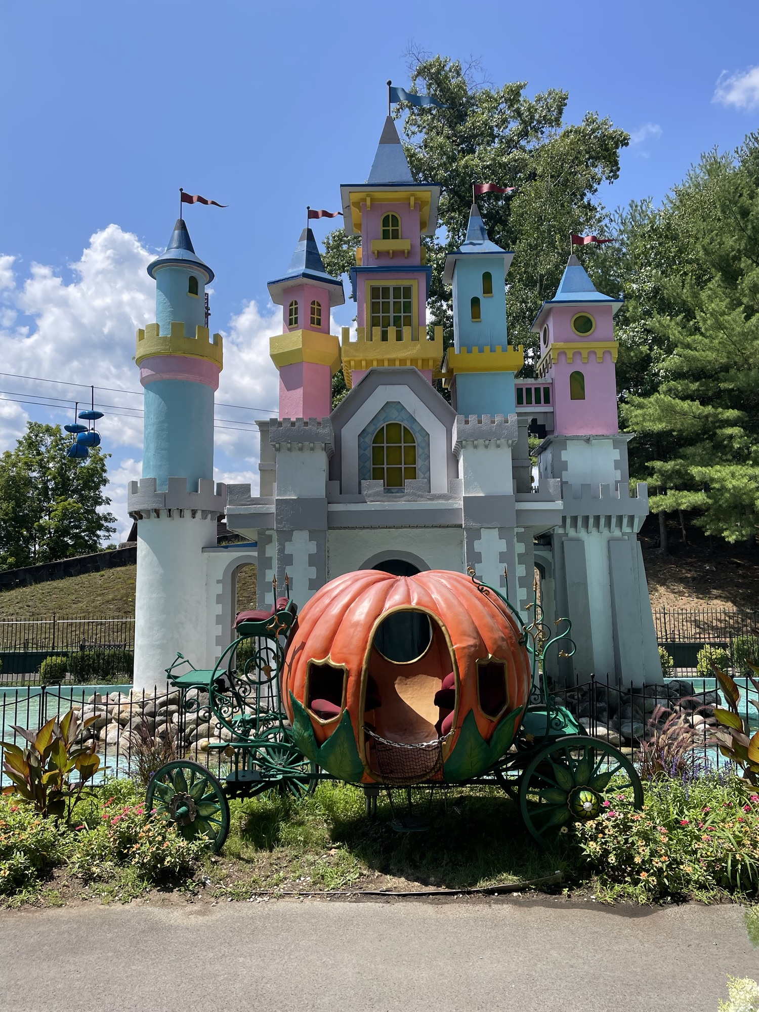 Visiting Enchanted Parks Great Escape with a Six Flags All Park