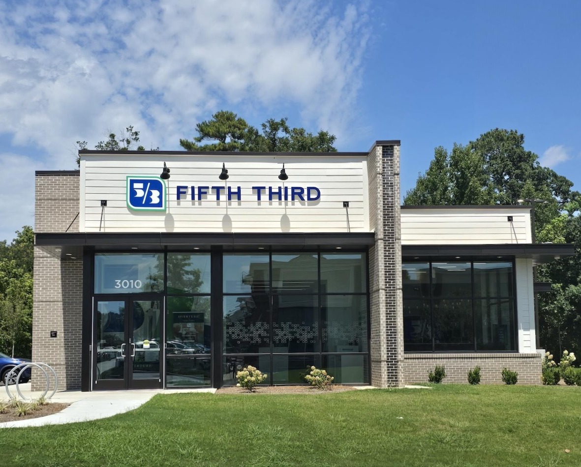 See what's fresh about this new-to-Birmingham bank now at its first 3 local retail branches 9 Fifth Third Bank's Patchwork Farms location in Birmingham, which opened June 2026 and held a grand opening in August 2026