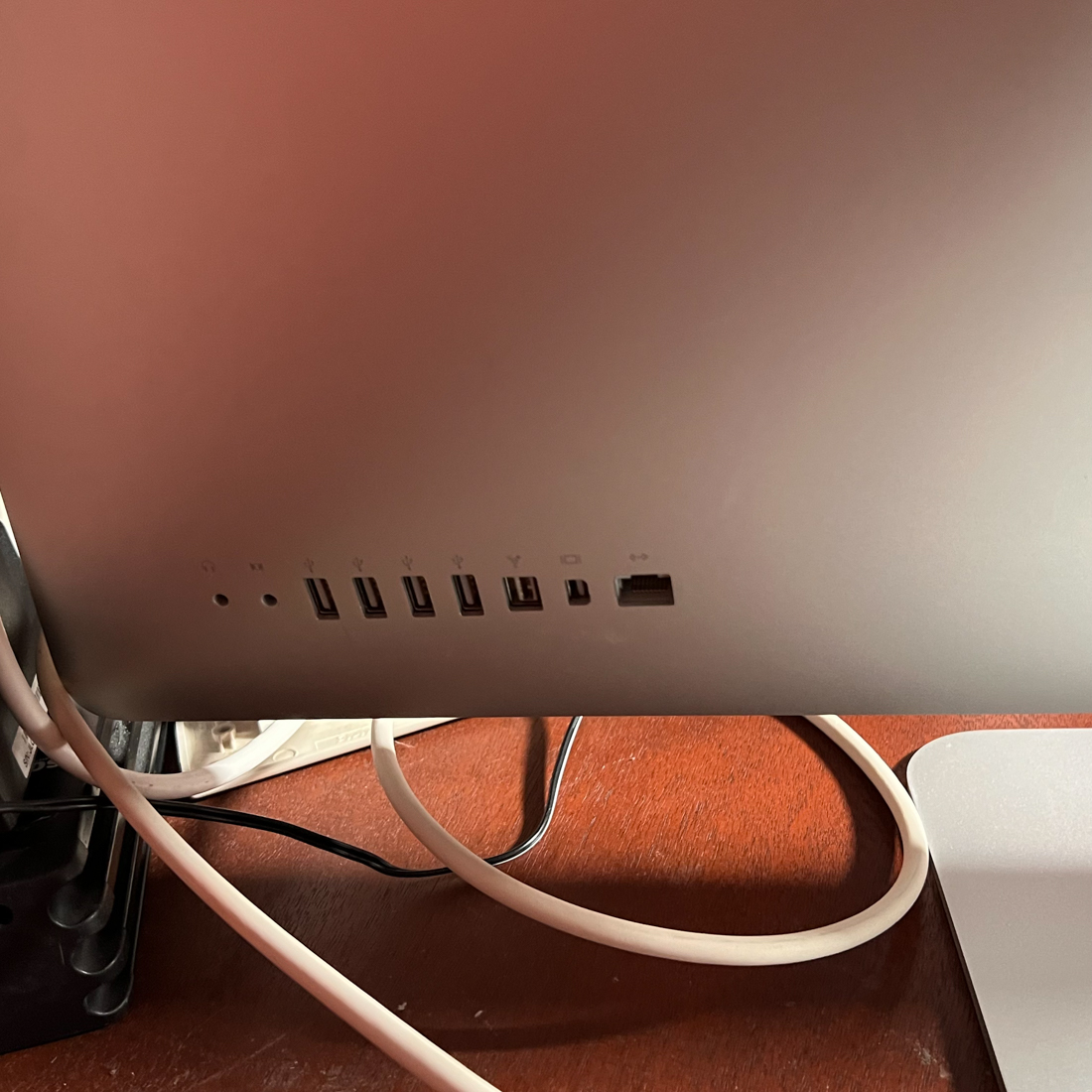APPLE DESKTOP COMPUTER