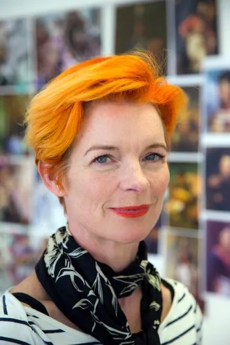 Sandy Powell The Talks - Amazing Gradient Texture - Desktop