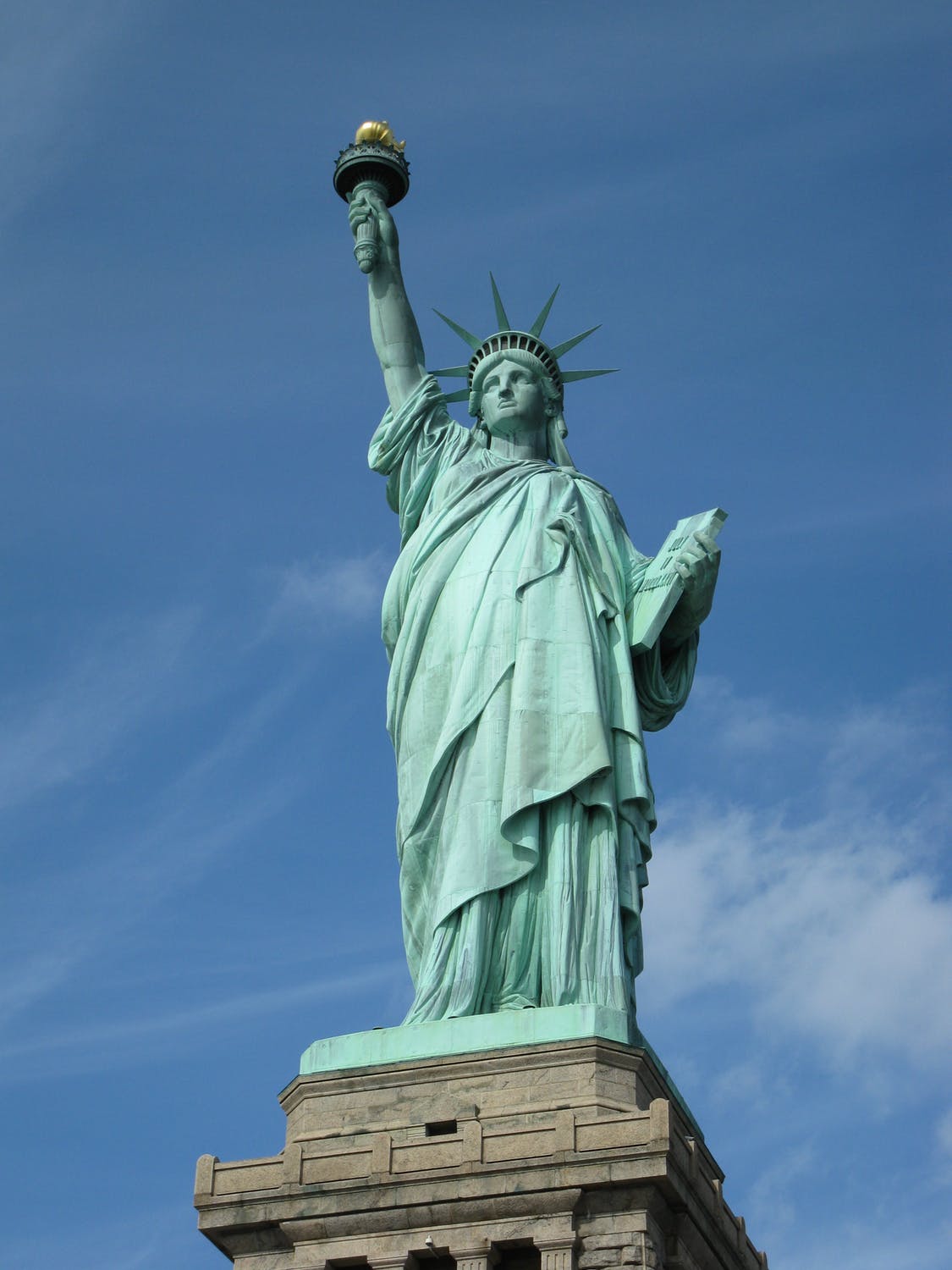 statue of liberty - we are the best when it comes to furniture moving in New York City