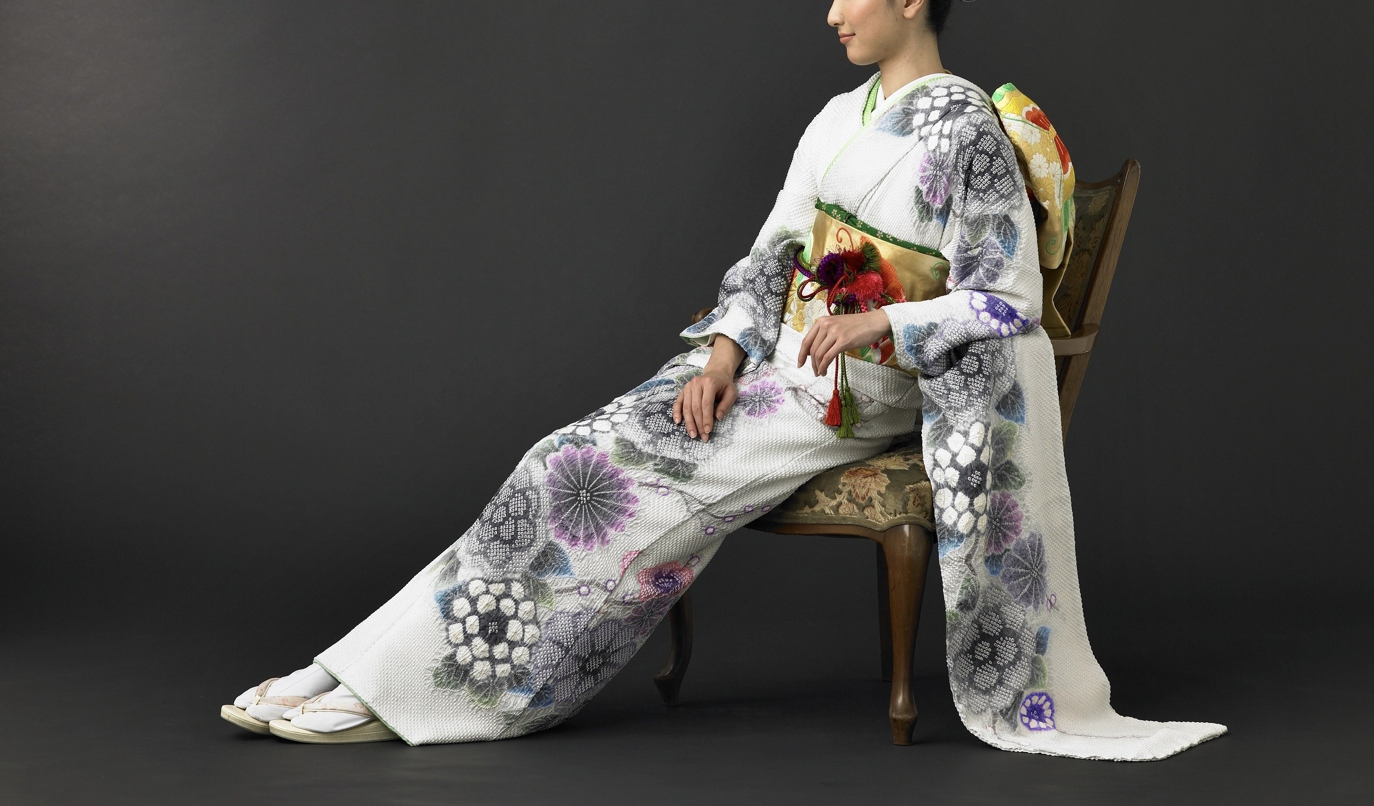 D920 藤娘きぬたや　総絞り　振袖　花模様　流水　正絹　着物　袷 藤娘きぬたや | 帯ときもの やまぐち 洗練された上質な着物・振袖専門店