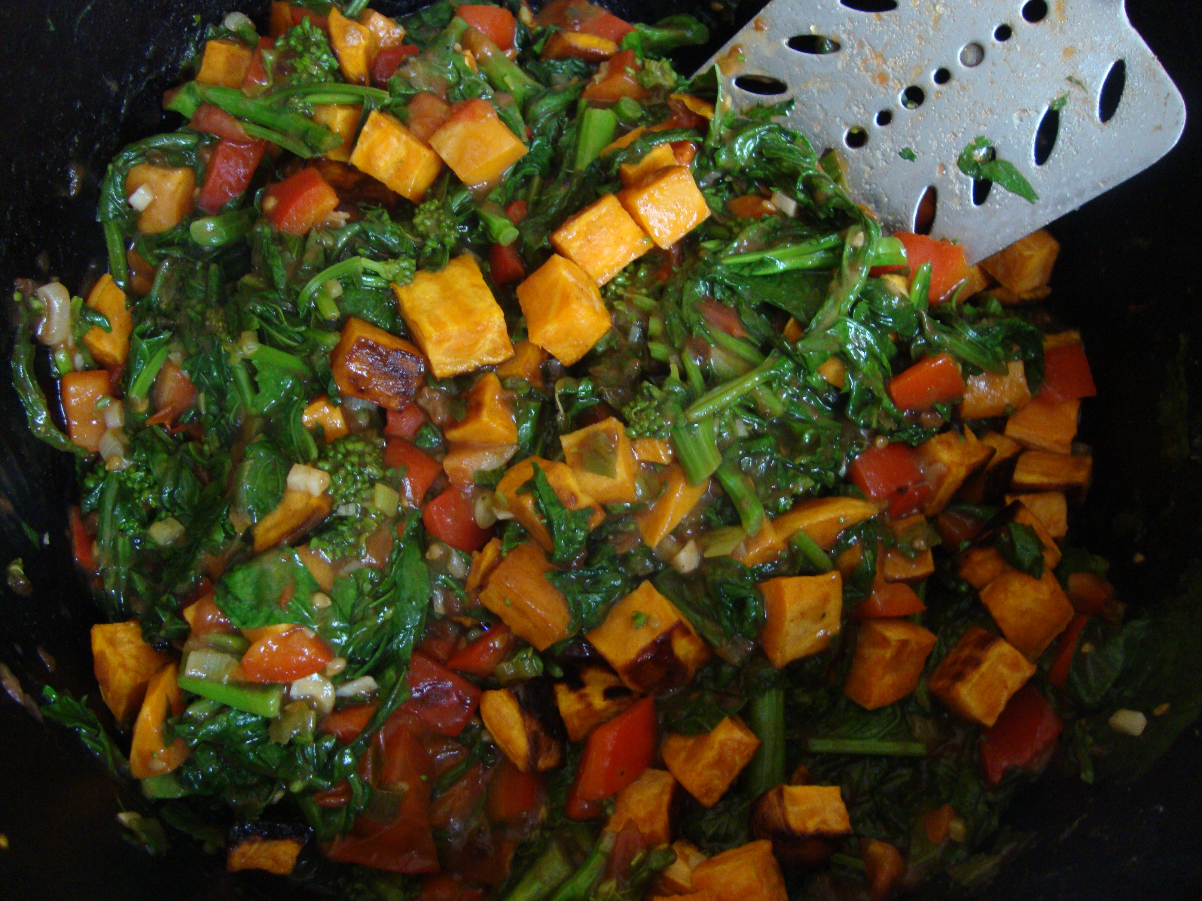 Yams and Broccoli Rabe https://bigsislittledish.wordpress.com/2012/11/08/bittersweet-side-dish-broccoli-rabe-and-roasted-yams/