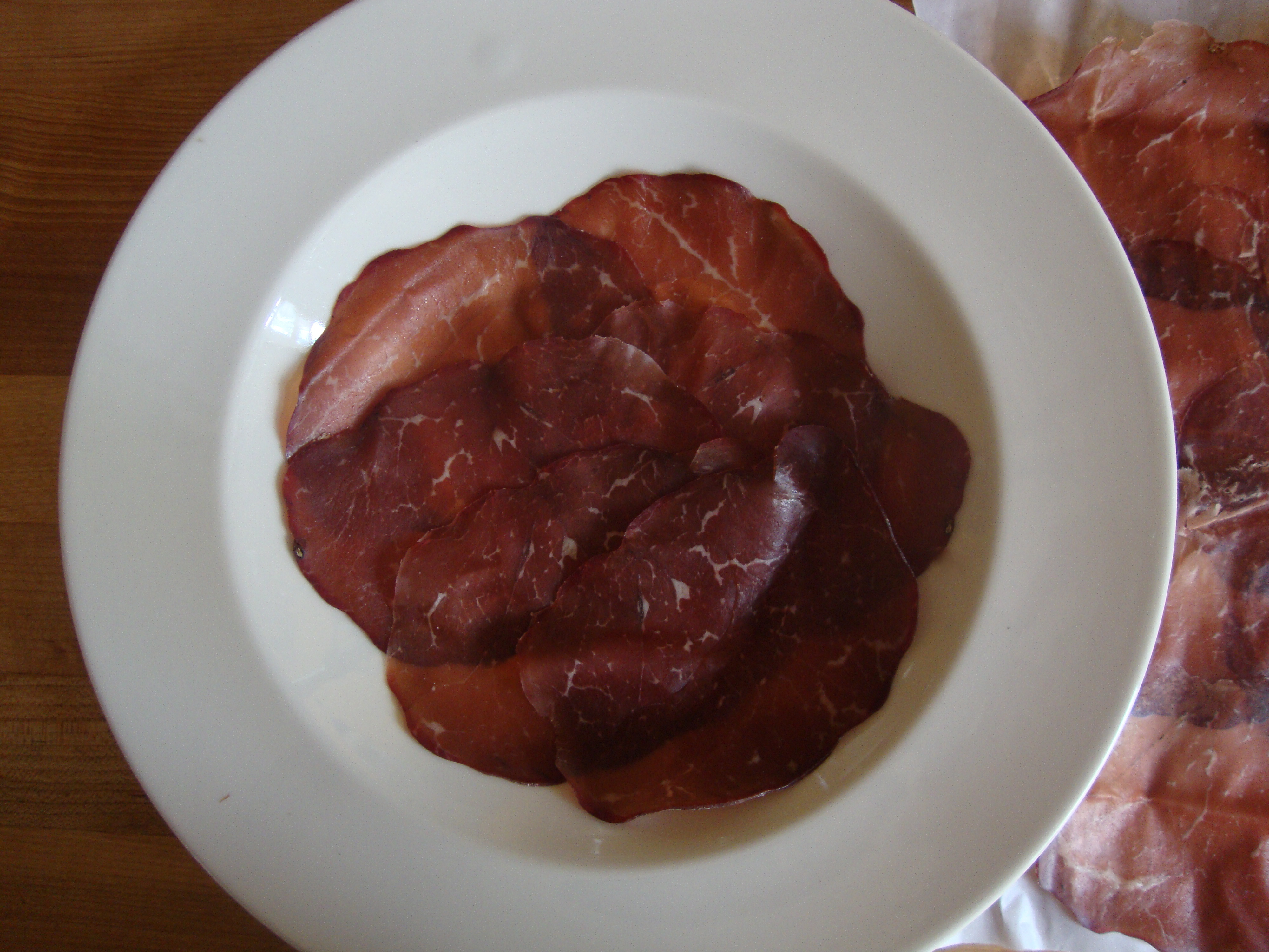 Bresaola and Arugula Salad https://bigsislittledish.wordpress.com/2012/09/27/bresaola-and-arugula-salad/