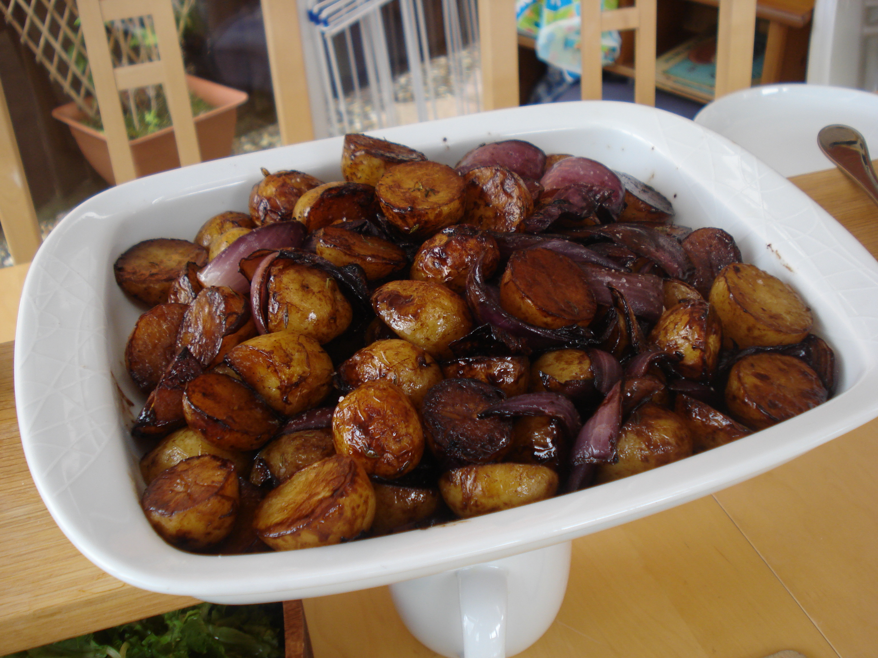 roast balsamic potatoes and onions