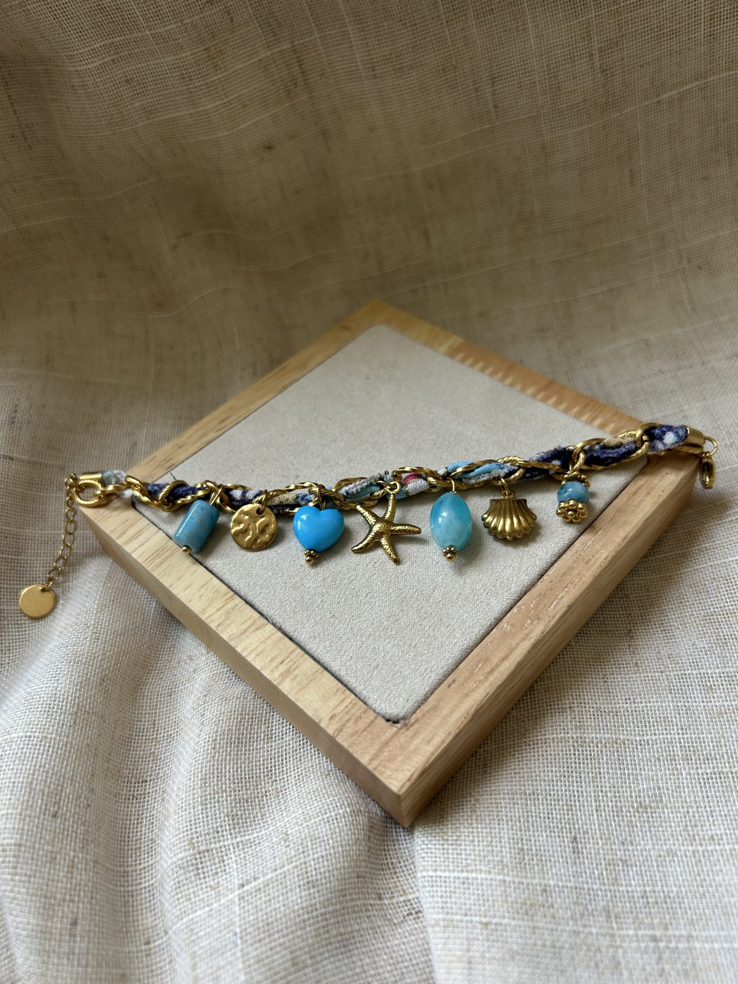Détails breloques bracelet Solaire