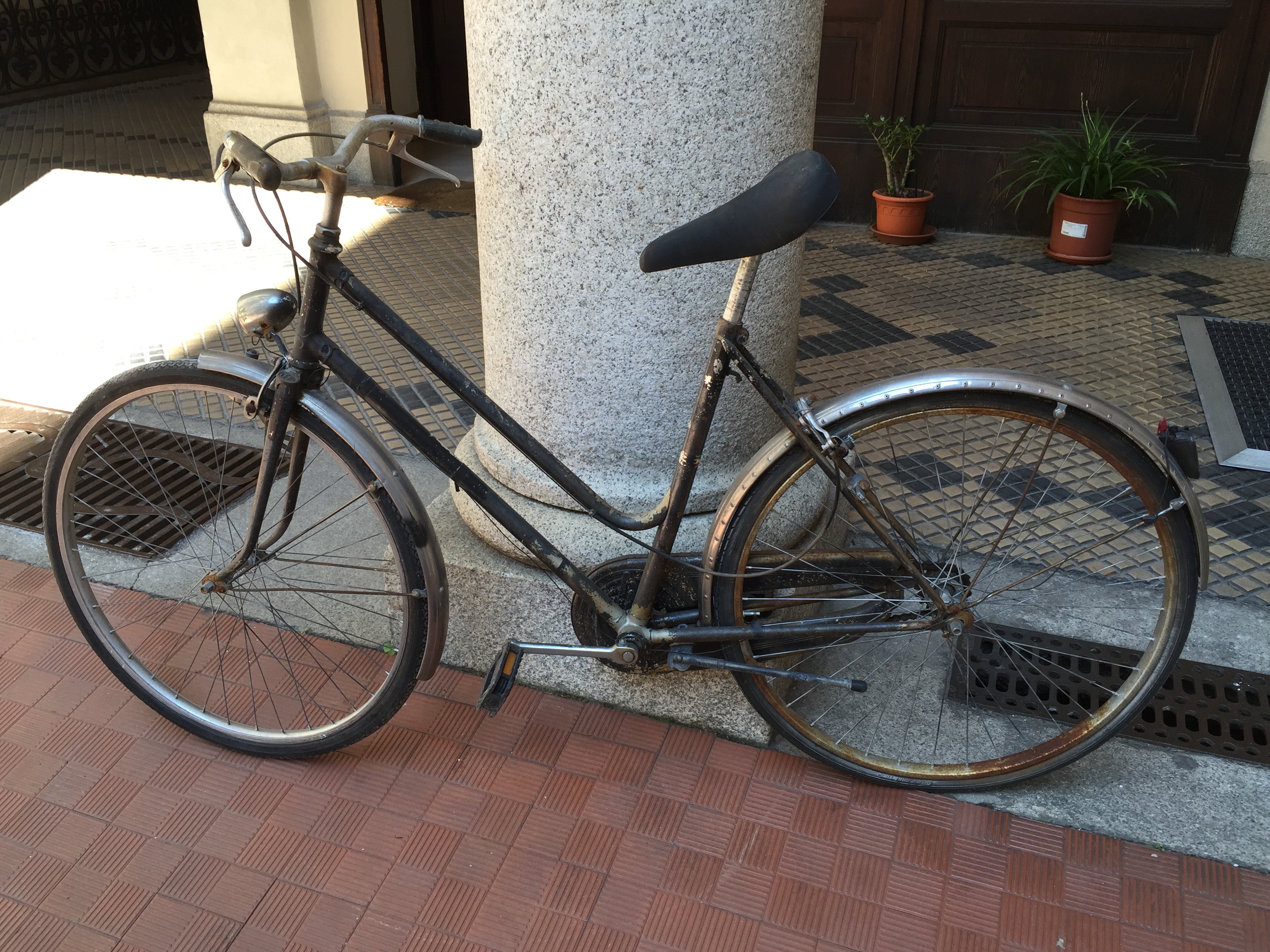 La signora Leri si rif� il look � BIKETHERAPY