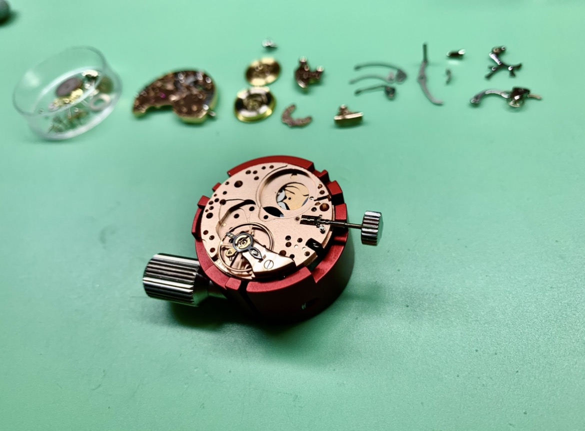 Revisione orologio: cosa succede davvero