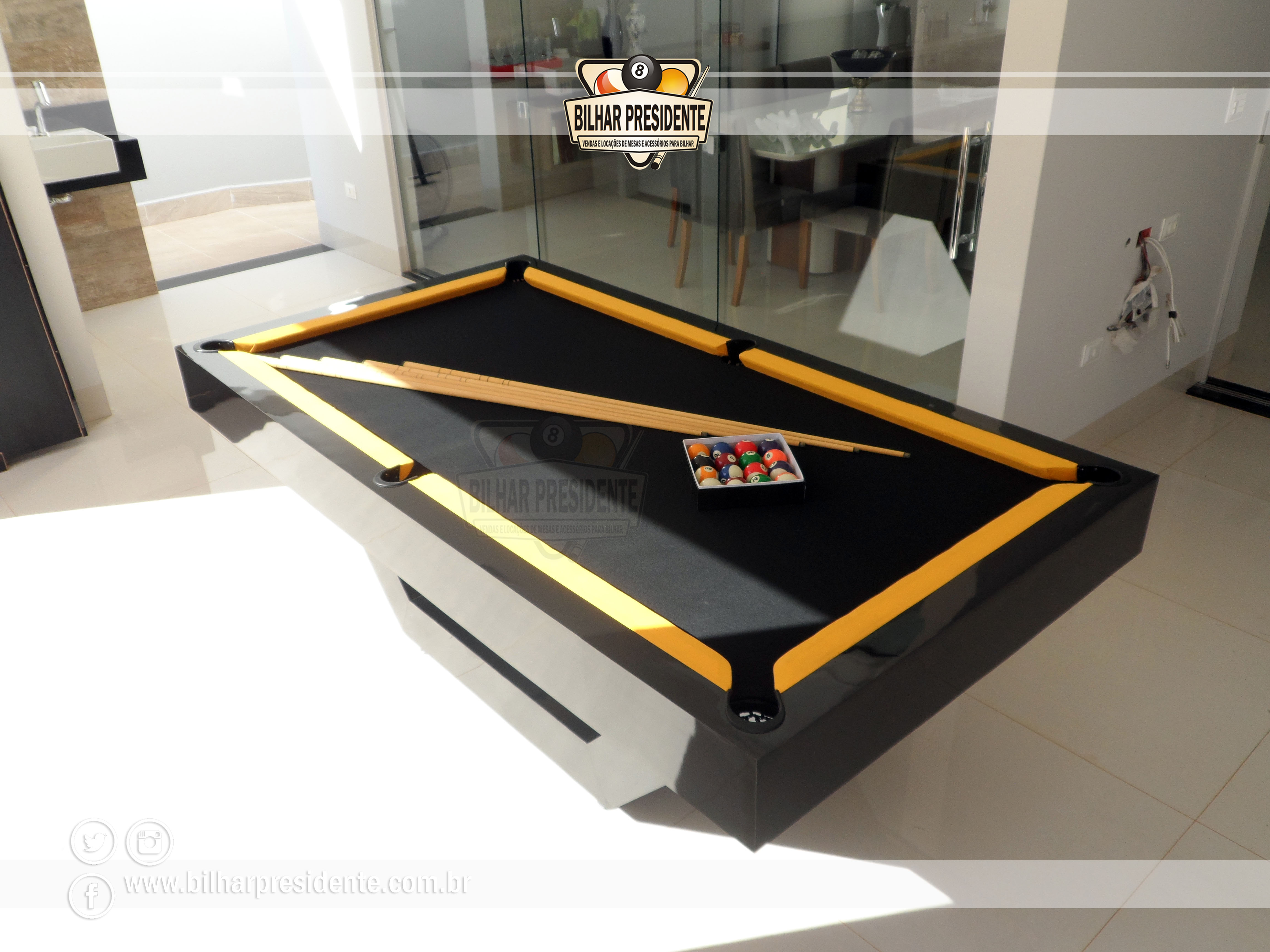 Mesa de Sinuca e Jantar Paris.