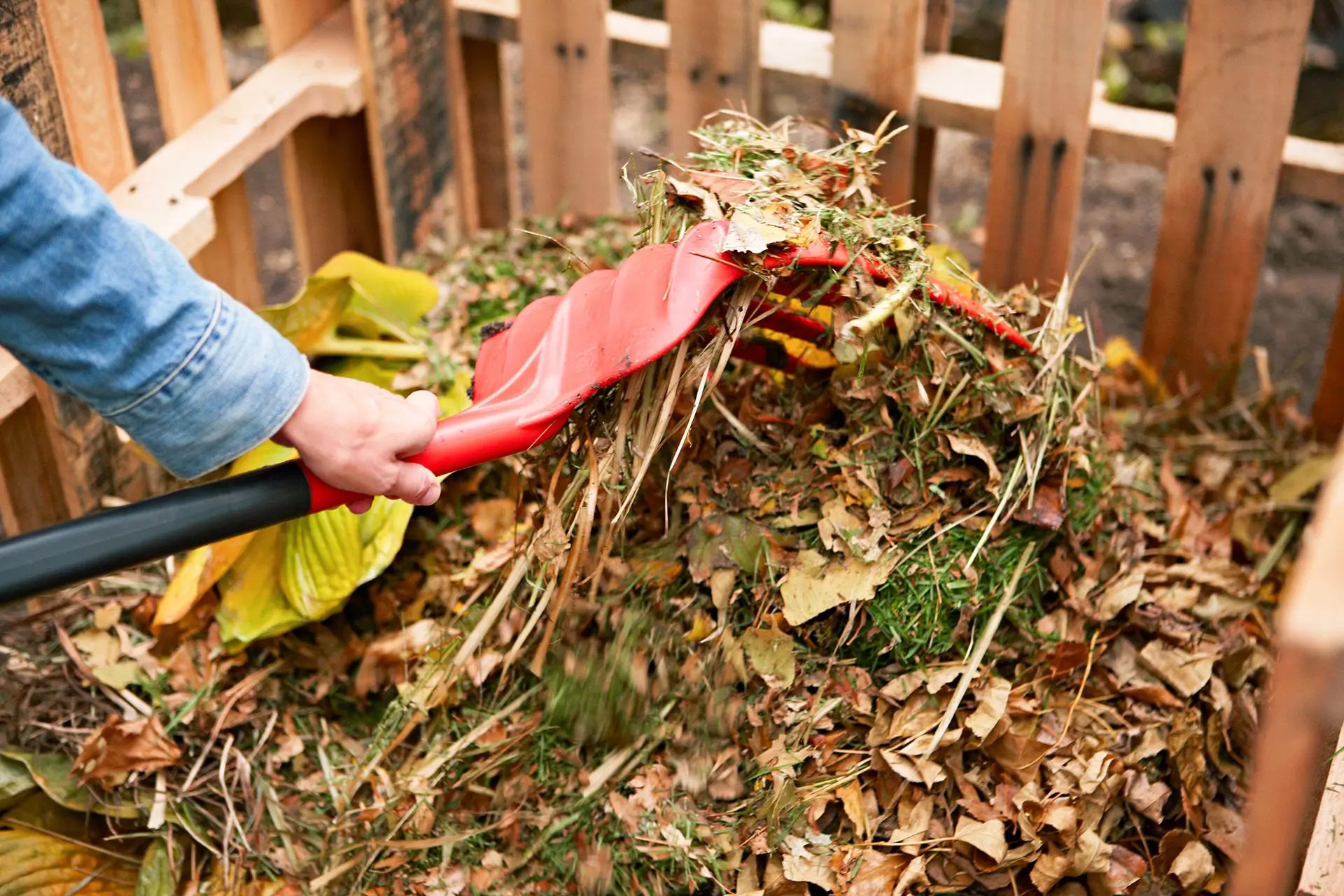 Mezclando compost