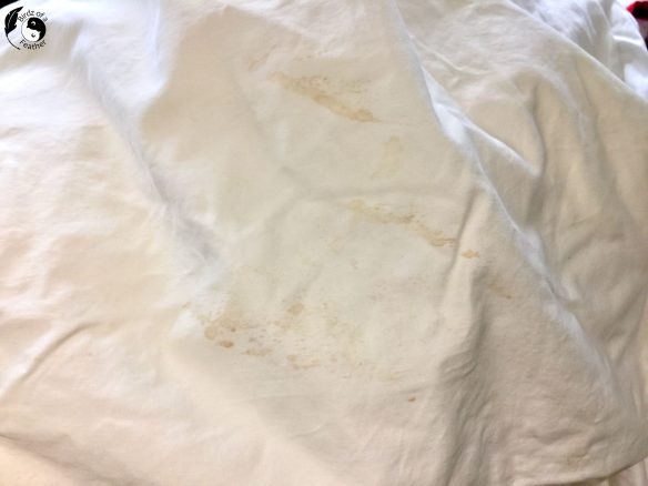 White duvet shows yellow staining