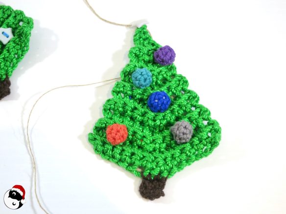 Free Crochet Christmas Tree Pattern adorned with crochet bobbles