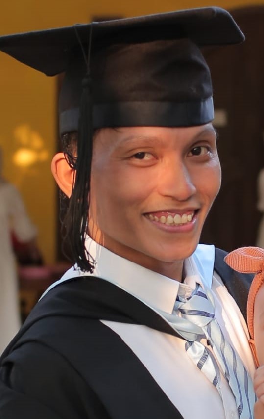 Juli Sarwanto ♥ Associate Writer