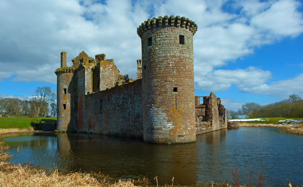 Caerlaverock Castle - beseiged and taken by the English in 1300. Caerlaverock Castle, Dumfries, Scottish independence