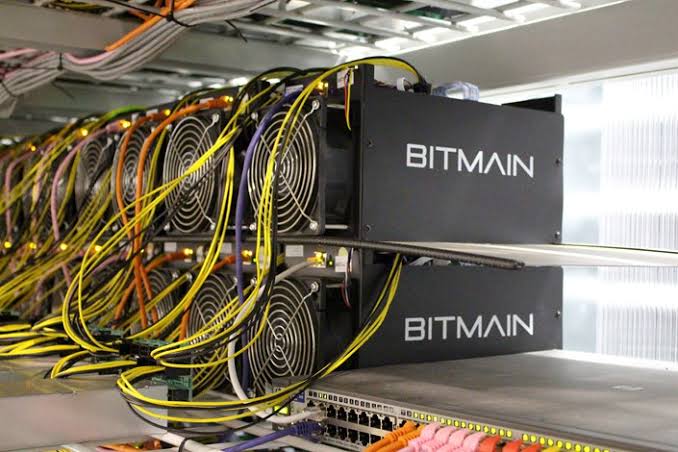 REALITY CHECK | Bitcoin Miners Shift Capacity Toward AI as Mining Economics Weaken Amid Over 20% Hash-Rate Drop in Q2 2026