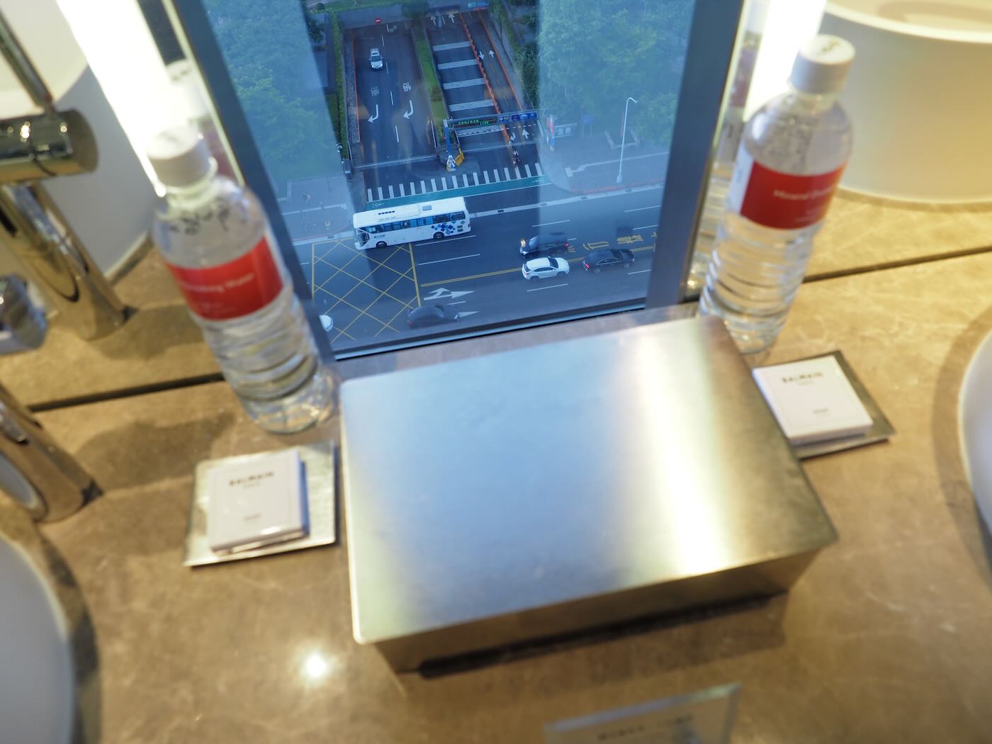 台北住宿 君悅酒店 行政景觀套房|寶艾西餐廳|Cheers 歡飲廊|凱菲屋早餐|漂亮廣式海鮮餐廳 - 一口冒險 Bitesized Adventure 台北住宿 君悅酒店 行政景觀套房|寶艾西餐廳|Cheers 歡飲廊|凱菲屋早餐|漂亮廣式海鮮餐廳 - 一口冒險 Bitesized Adventure
