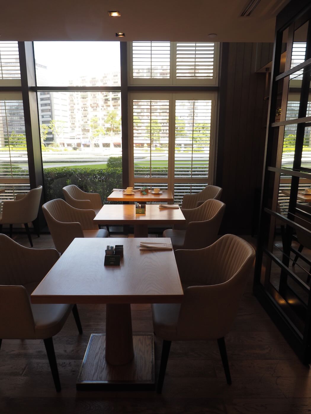 台北住宿 君悅酒店 行政景觀套房|寶艾西餐廳|Cheers 歡飲廊|凱菲屋早餐|漂亮廣式海鮮餐廳 - 一口冒險 Bitesized Adventure 台北住宿 君悅酒店 行政景觀套房|寶艾西餐廳|Cheers 歡飲廊|凱菲屋早餐|漂亮廣式海鮮餐廳 - 一口冒險 Bitesized Adventure