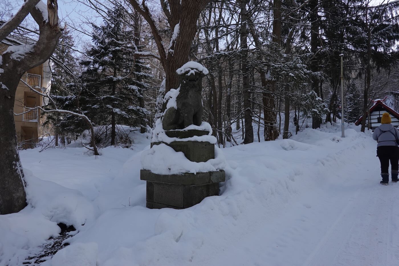 北海道景點 定山溪 散步找尋河童 源泉公園｜河童祈願手湯｜定山溪神社｜二見公園紅色鐵橋 - 一口冒險 Bitesized Adventure