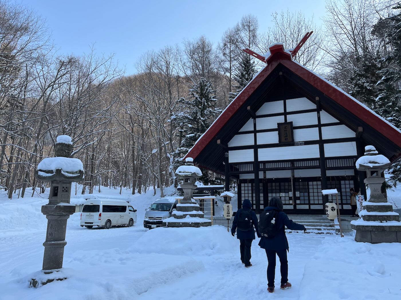 北海道景點 定山溪 散步找尋河童 源泉公園｜河童祈願手湯｜定山溪神社｜二見公園紅色鐵橋 - 一口冒險 Bitesized Adventure