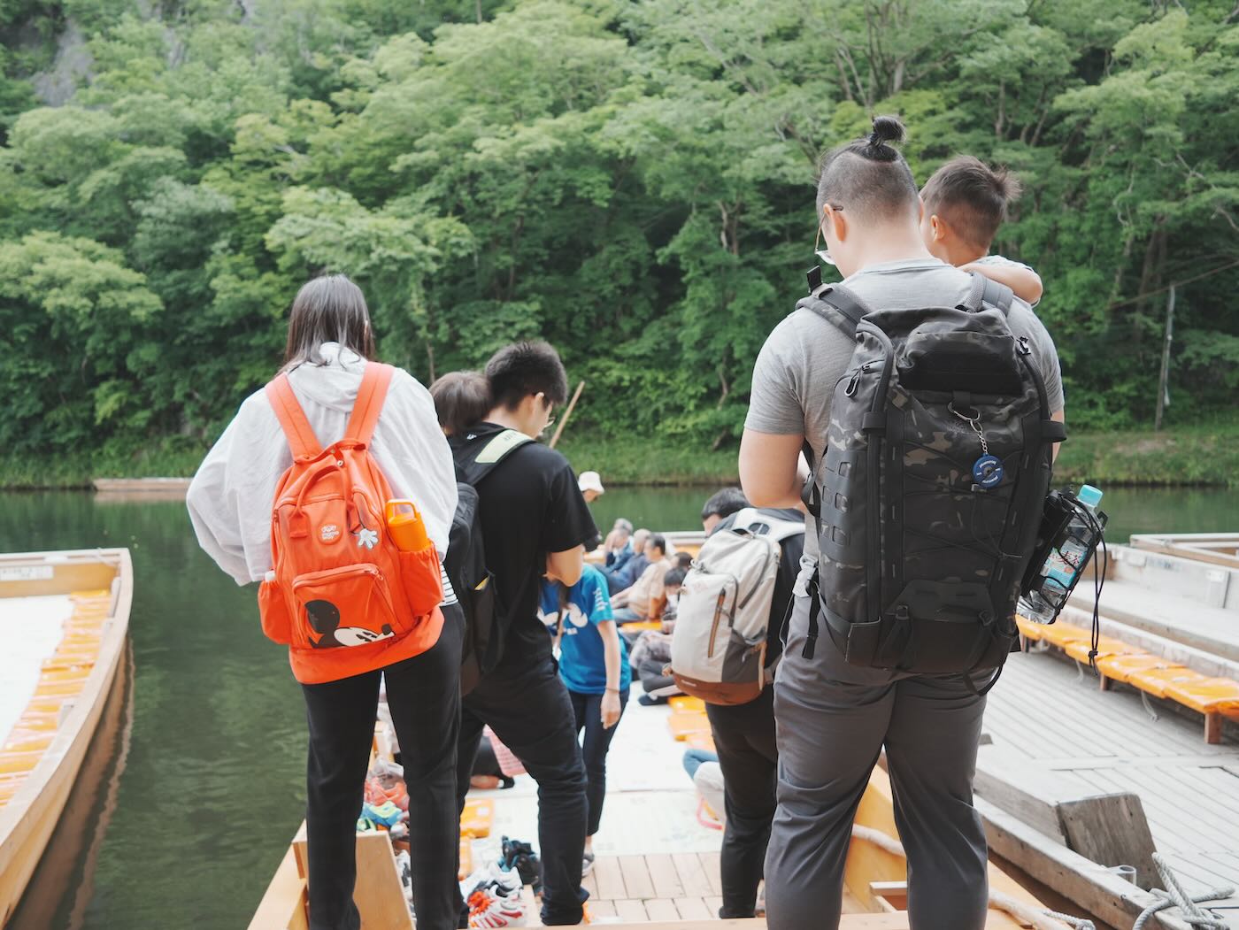 岩手景點 猊鼻溪遊船餵魚 綠意盎然的夏季清涼行程 - 一口冒險 Bitesized Adventure 岩手景點 猊鼻溪遊船餵魚 綠意盎然的夏季清涼行程 - 一口冒險 Bitesized Adventure