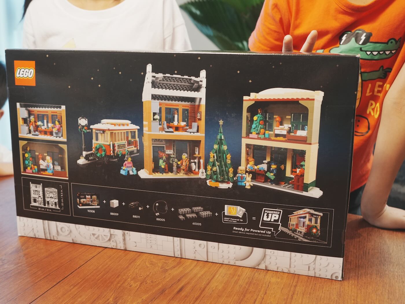 樂高 10308 節慶街道 - 2022 冬季村莊系列 - 一口冒險 Bitesized Adventure