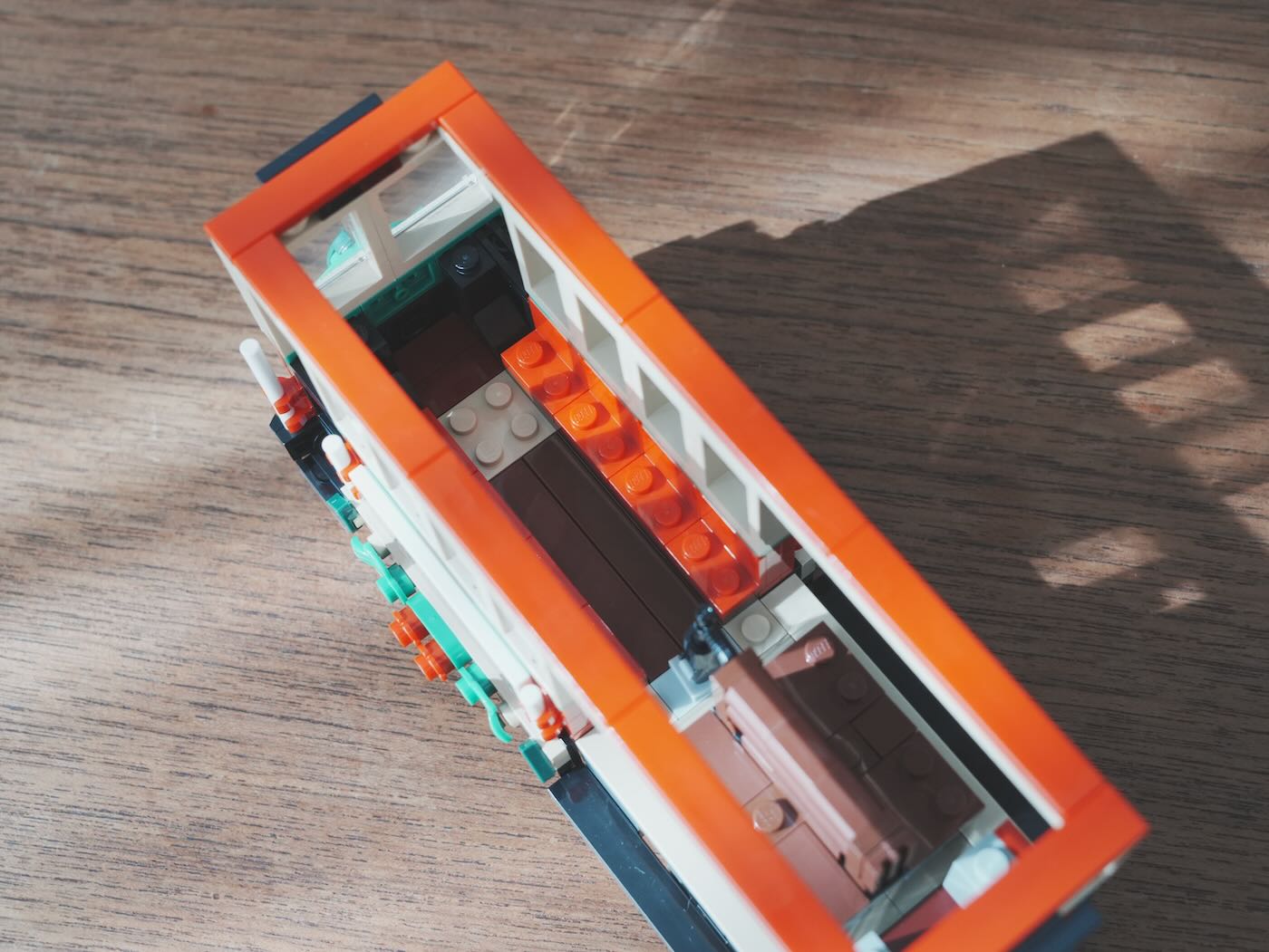 樂高 10308 節慶街道 - 2022 冬季村莊系列 - 一口冒險 Bitesized Adventure