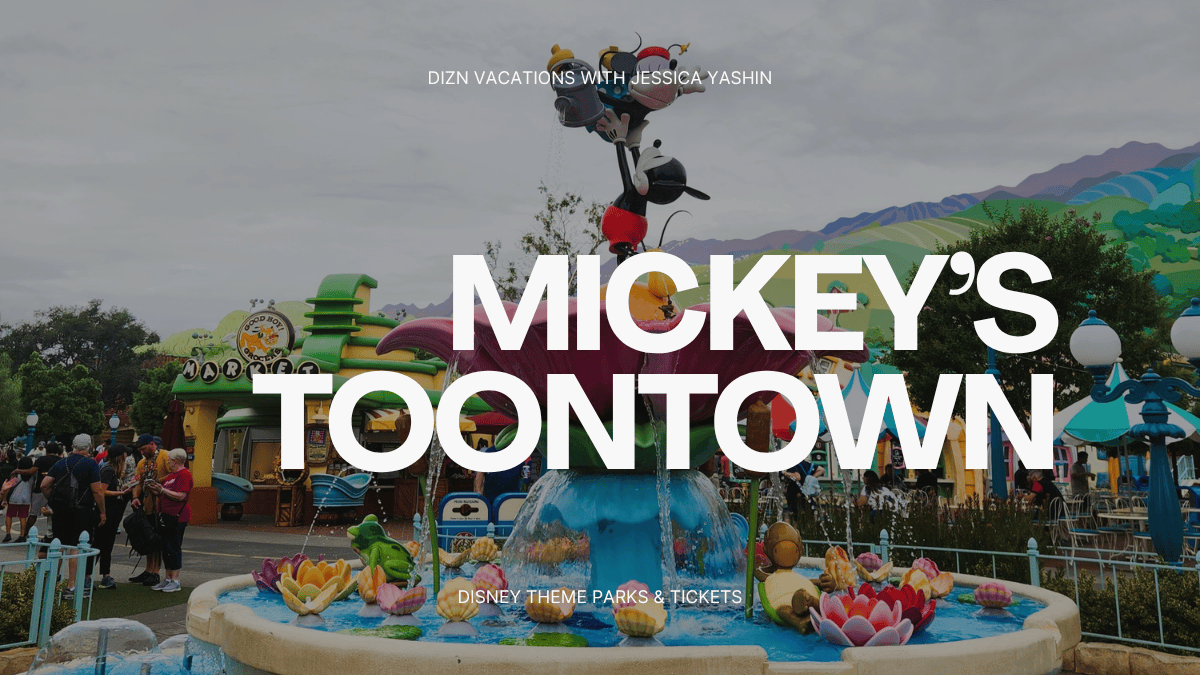 Mickey & Minnie fountain