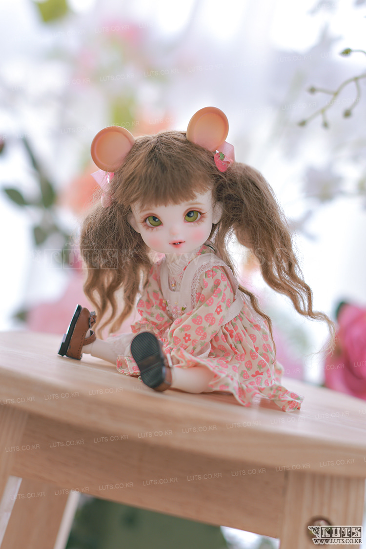 LUTS Honey Delf SCHNEE – BJDivas