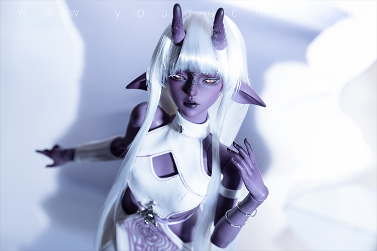 Dream Valley Ilya – White Priestess (Giraffe Version) – BJDivas