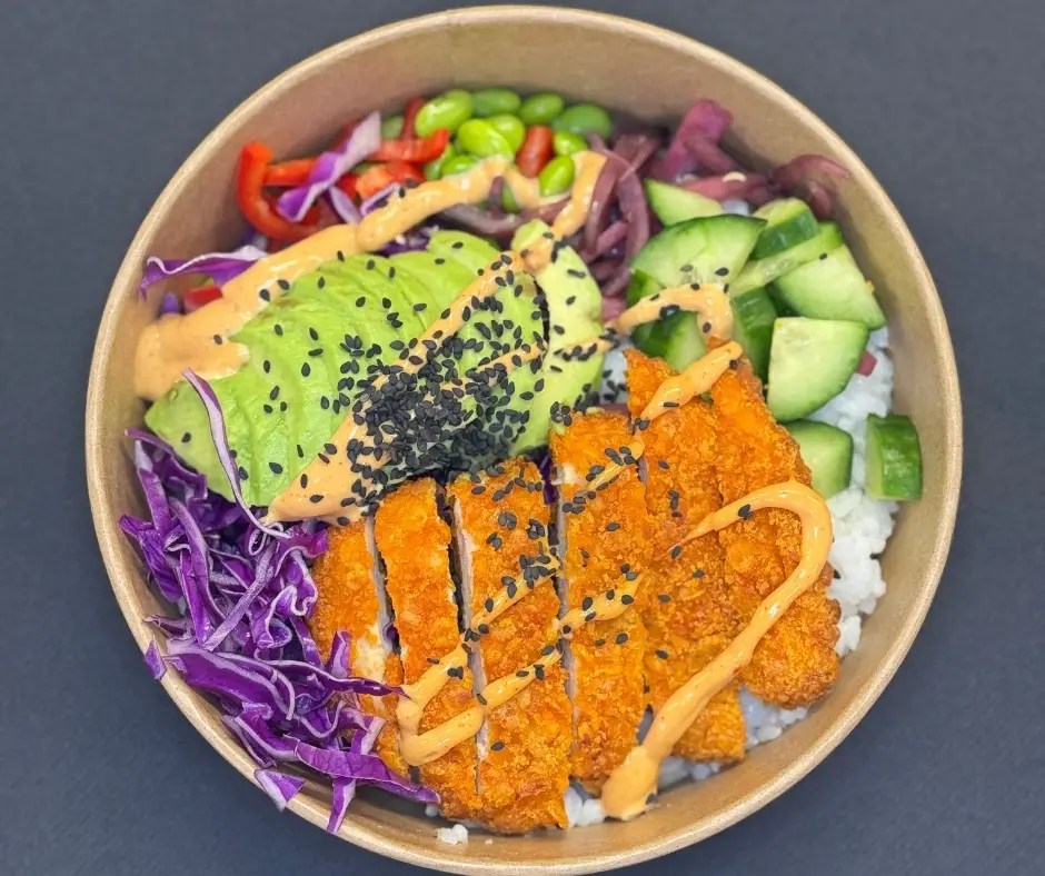 Poke bowl med chrispy chicken