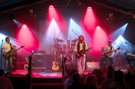 Mehr über den Artikel erfahren SMOKIE REVIVAL BAND