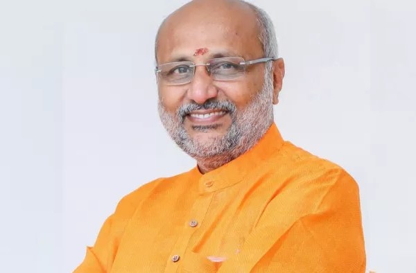 Vice-President Election: एनडीए ने सीपी राधाकृष्णन को बनाया उम्मीदवार, जानें उनकी राजनीतिक यात्रा