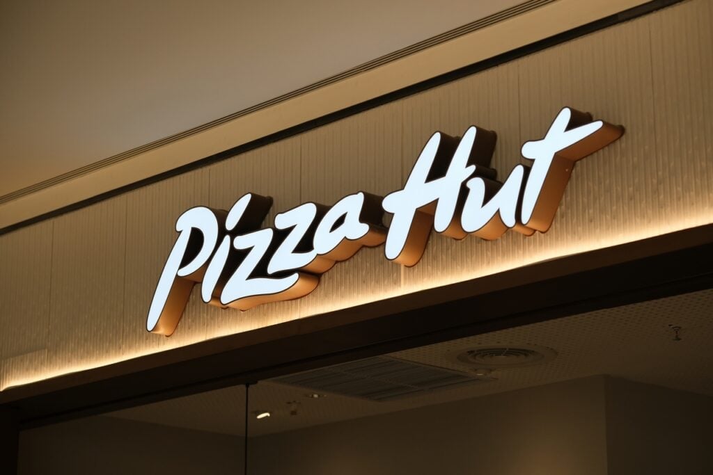 Pizza Hut Restructuring US Operations, Reducing Staff