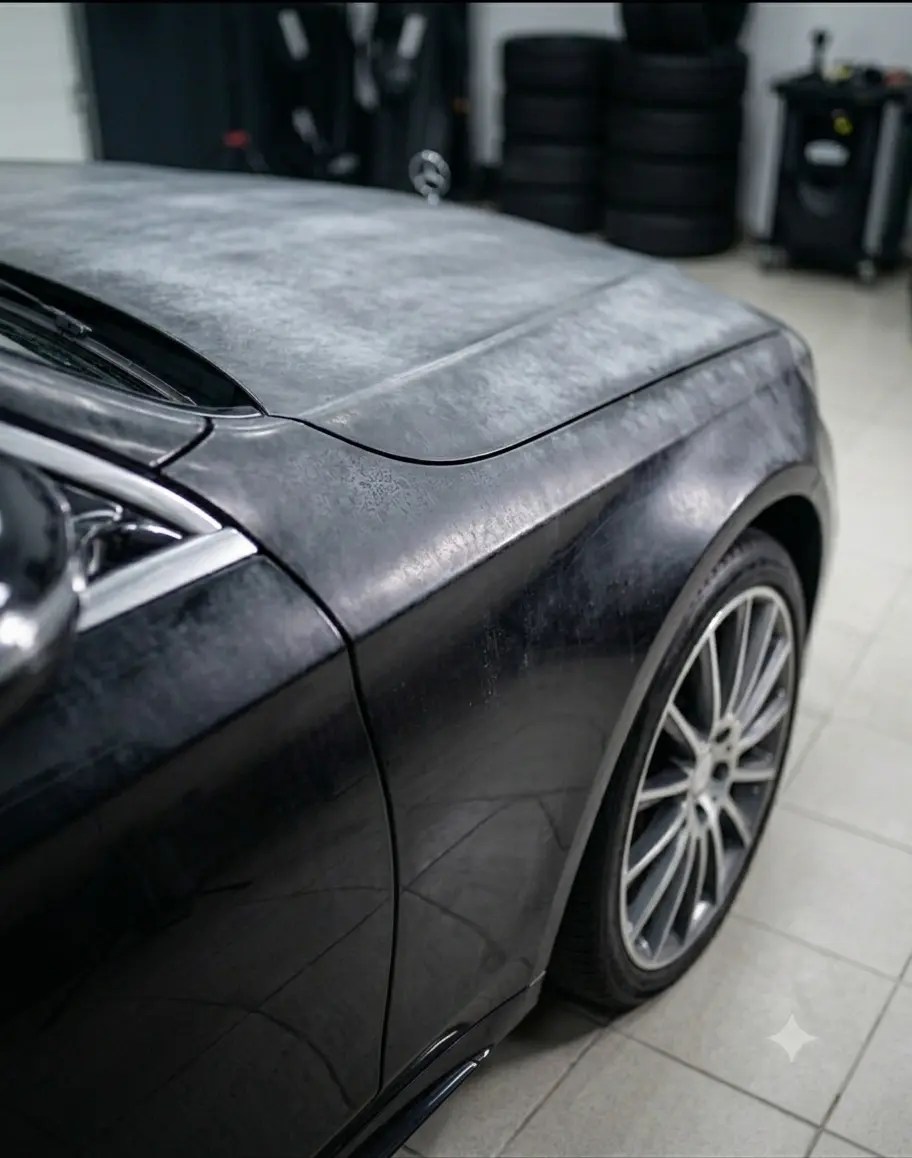 Car paint oxidation damage example