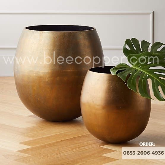 Pot Kuningan Pot Kuningan