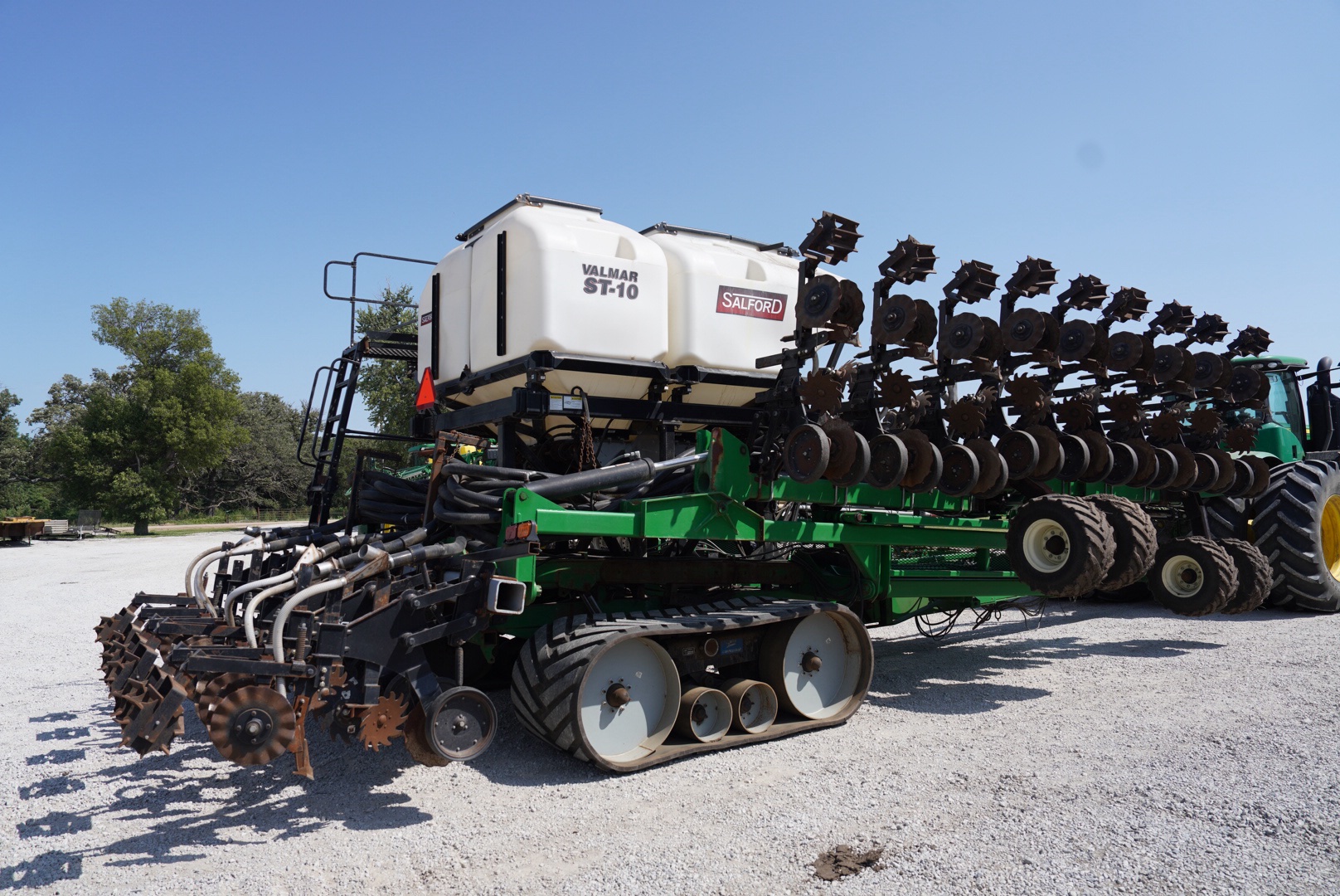 2018 Salford Valmar 24 Row Strip Till Rig