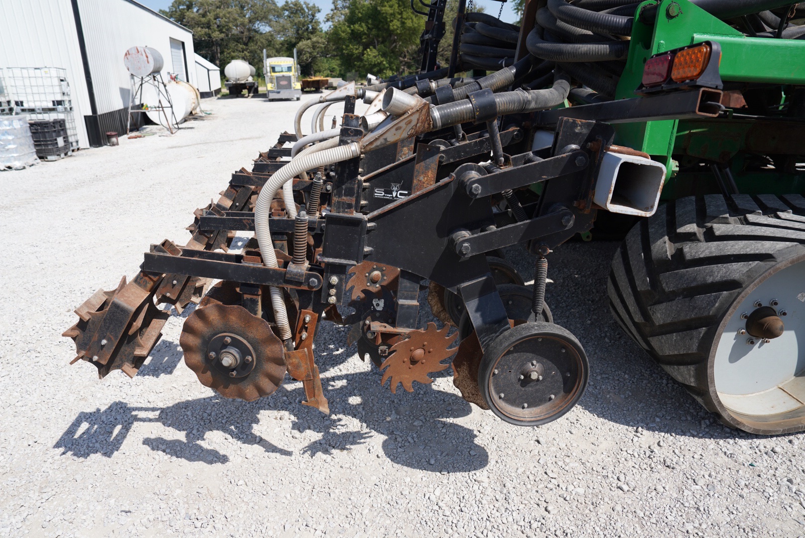 2018 Salford Valmar 24 Row Strip Till Rig