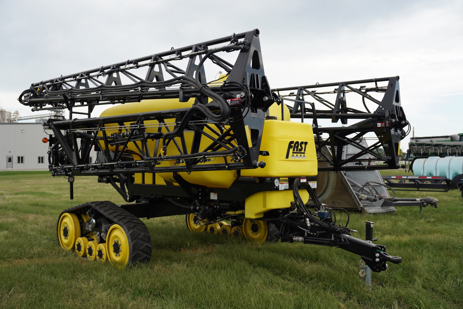 NEW/Unused Fast 9524T Pull-Type Sprayer