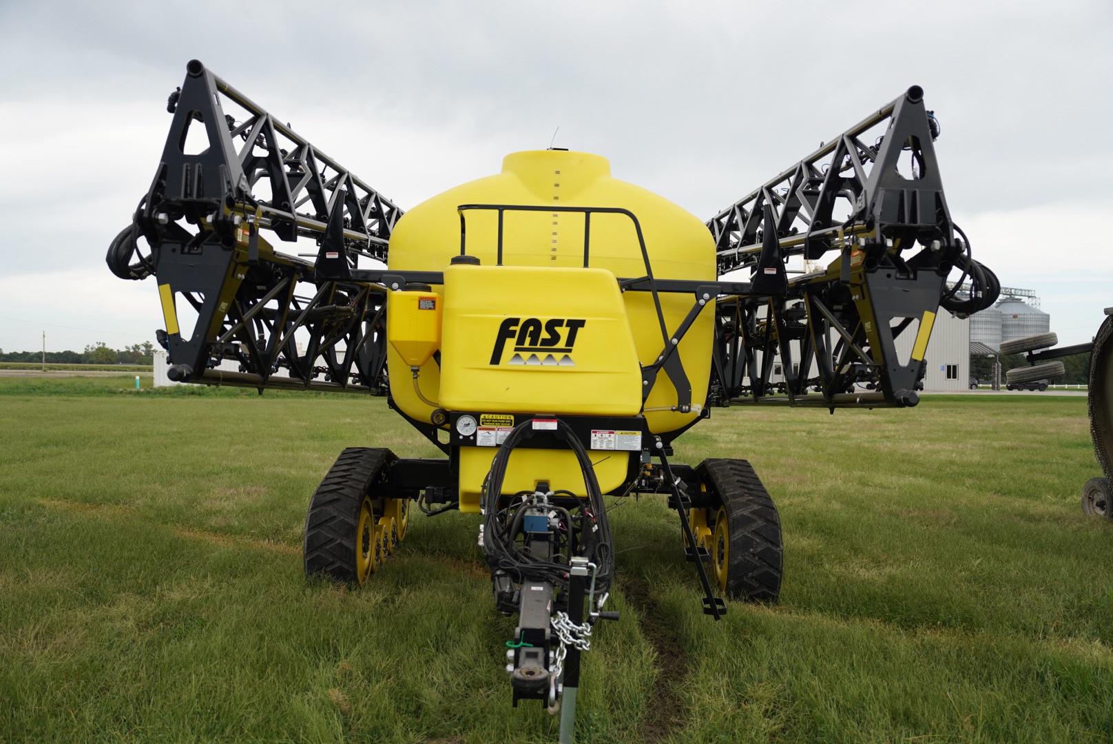 NEW/Unused Fast 9524T Pull-Type Sprayer