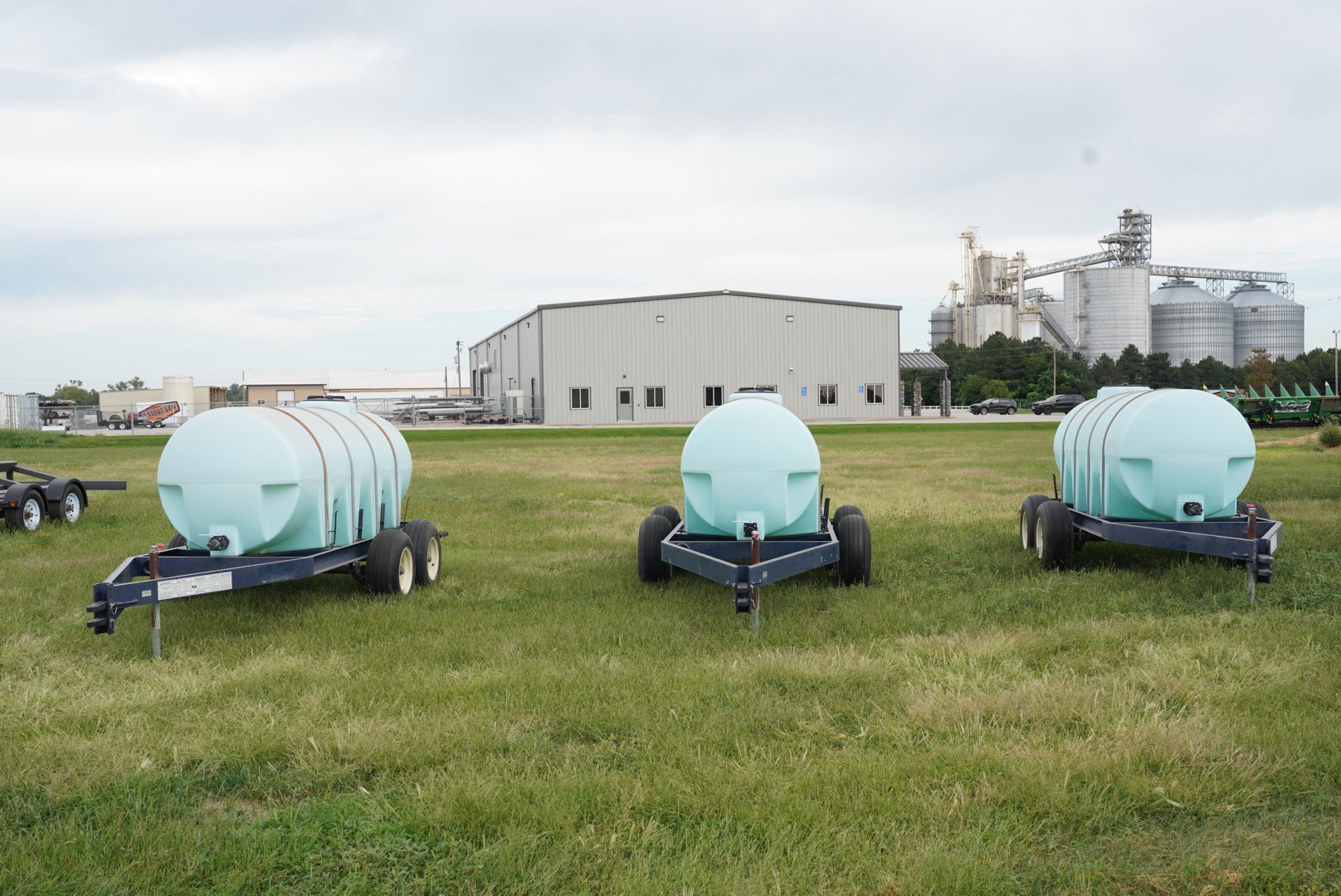 (3) Schaben P265-1010 Nurse Trailers